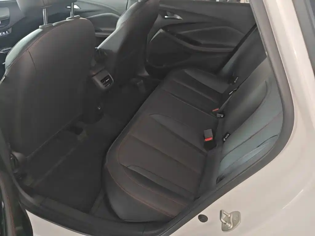 Buick Verano — миниатюра 17