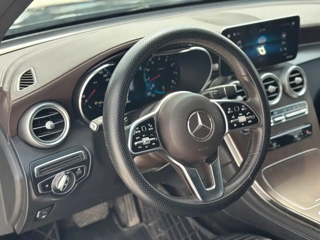 Mercedes-Benz GLC — миниатюра 6