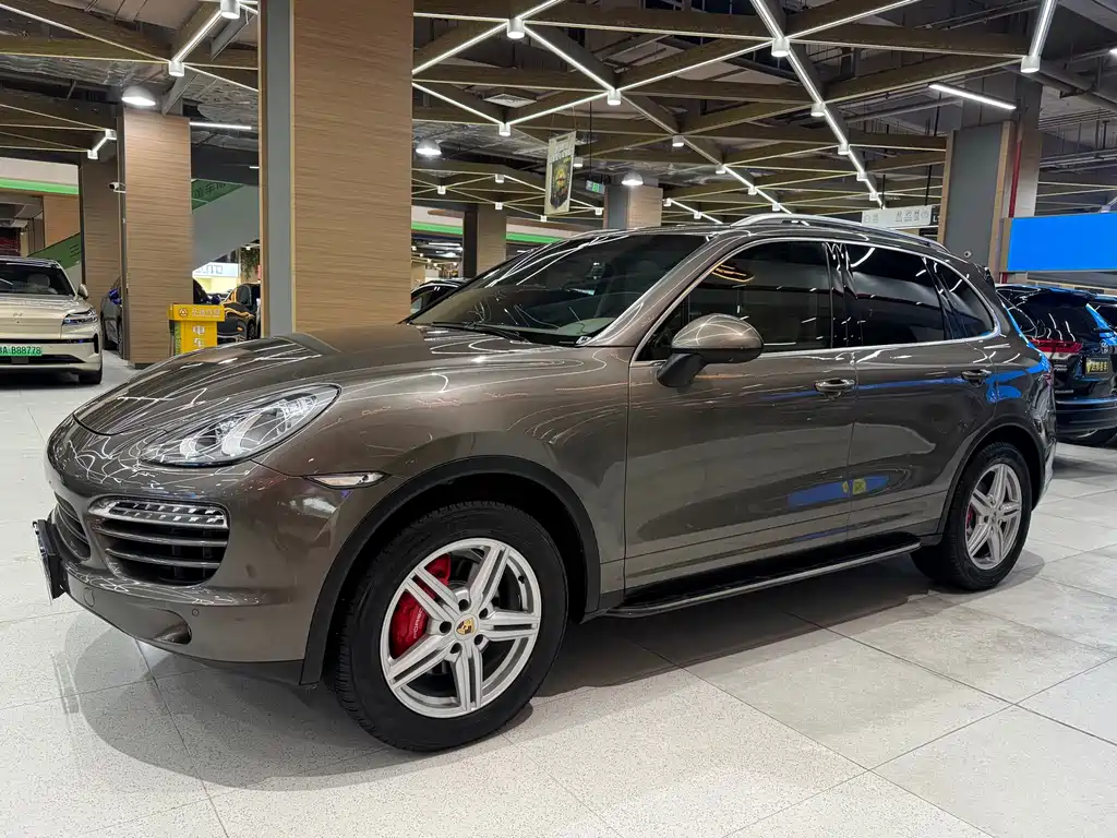 Porsche Cayenne — миниатюра 3