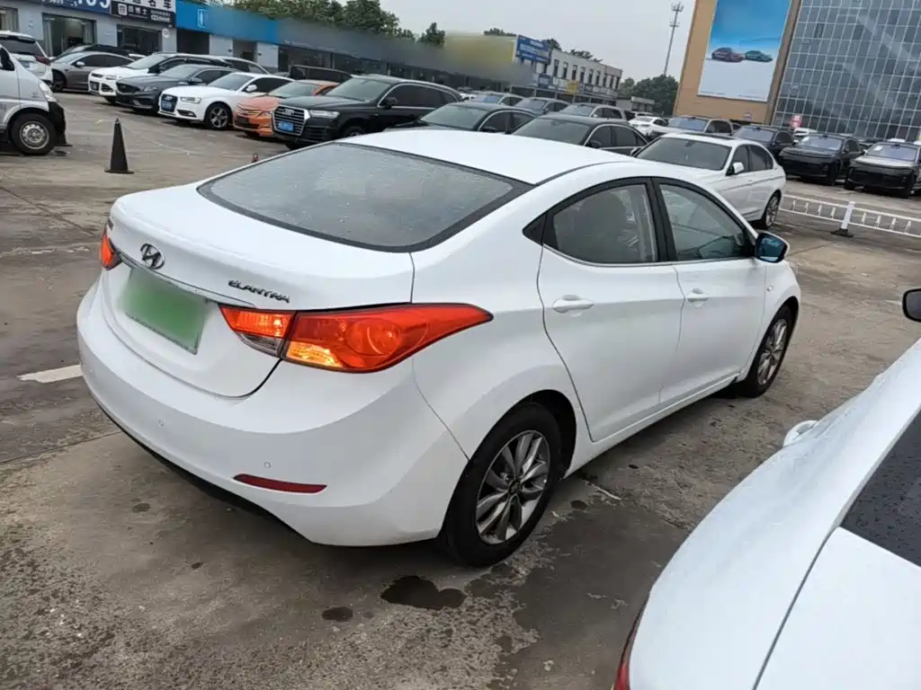 Hyundai Elantra Langdong — миниатюра 7