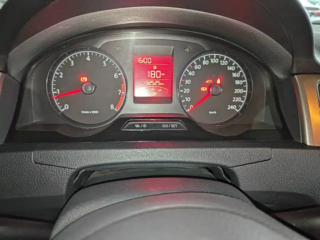 Volkswagen Santana — миниатюра 12