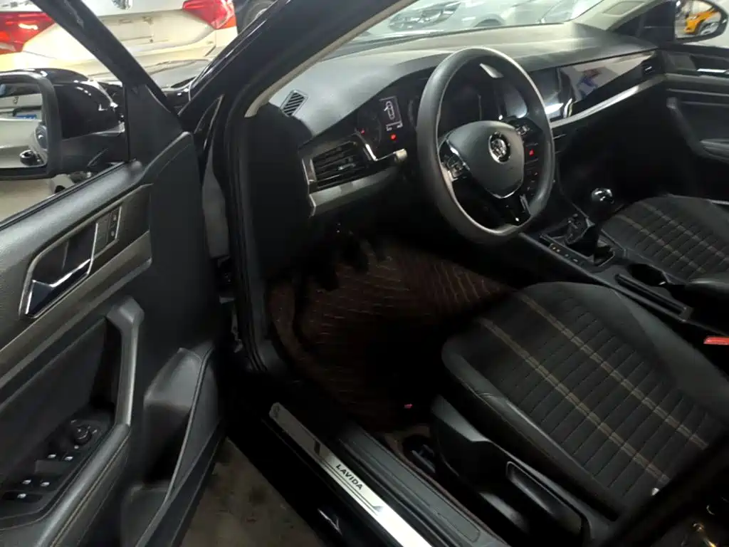 Volkswagen Lavida — миниатюра 16