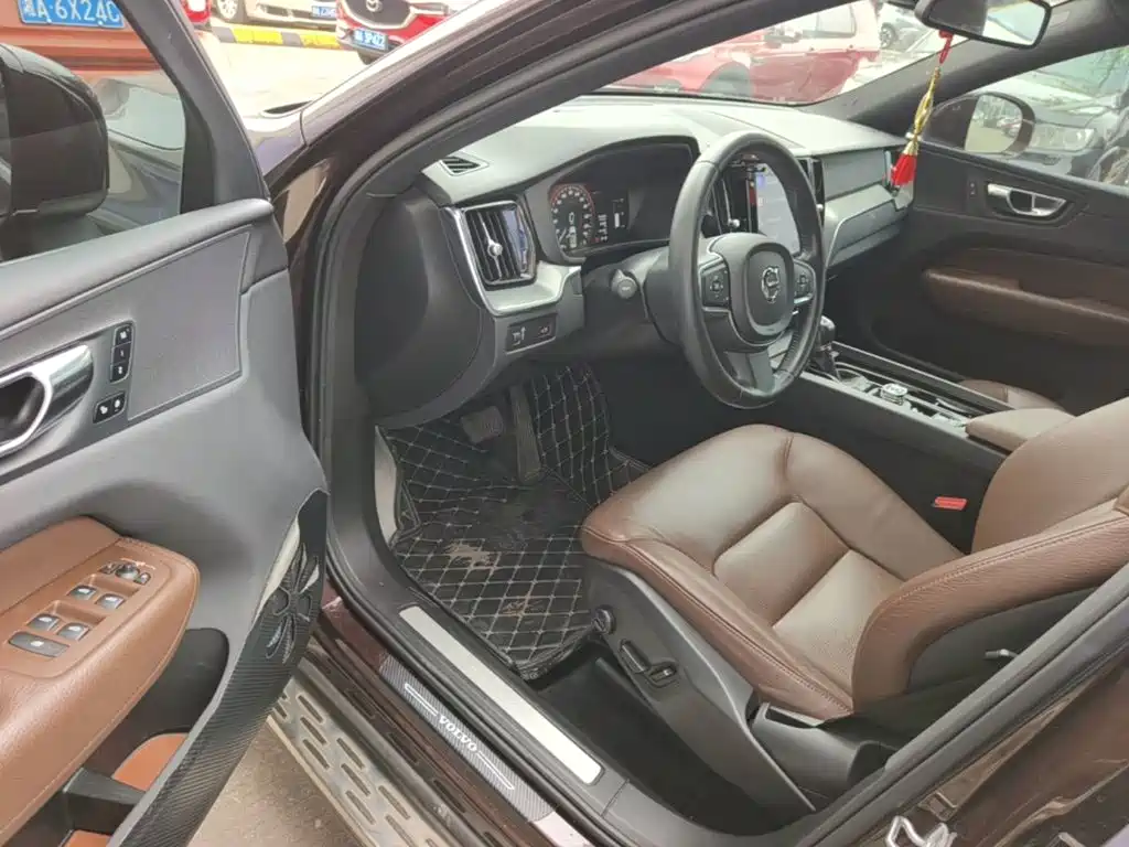 Volvo XC60 — миниатюра 16