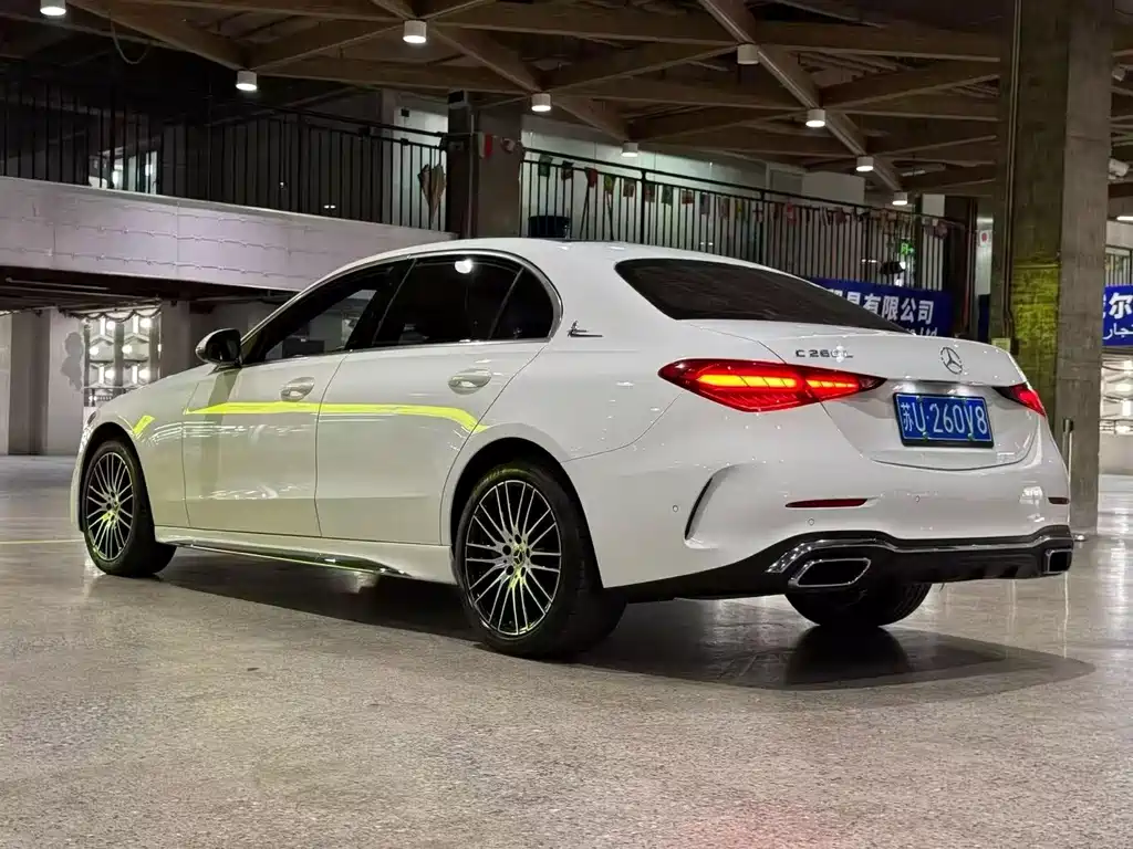 Mercedes-Benz C-Class — миниатюра 9