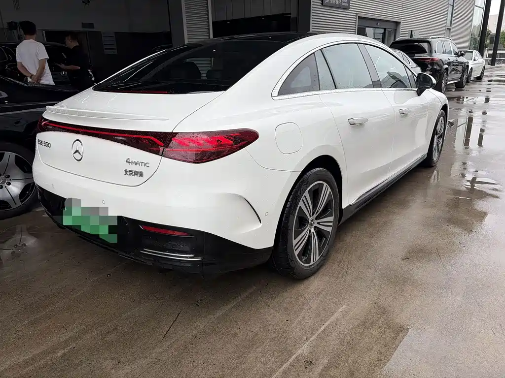 Mercedes-Benz EQE — миниатюра 9