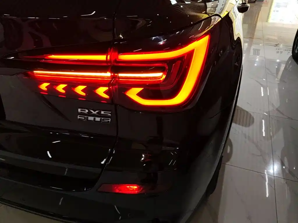 Roewe RX5 — миниатюра 8
