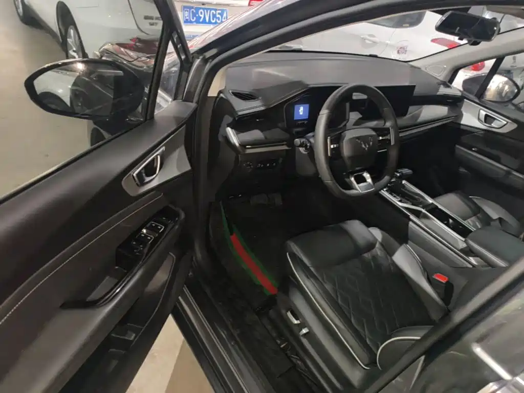 Wuling Jiachen — миниатюра 16