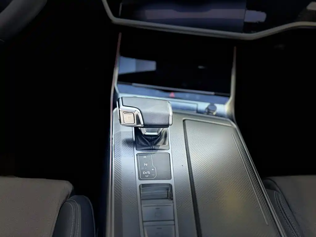 Audi A6L — миниатюра 13