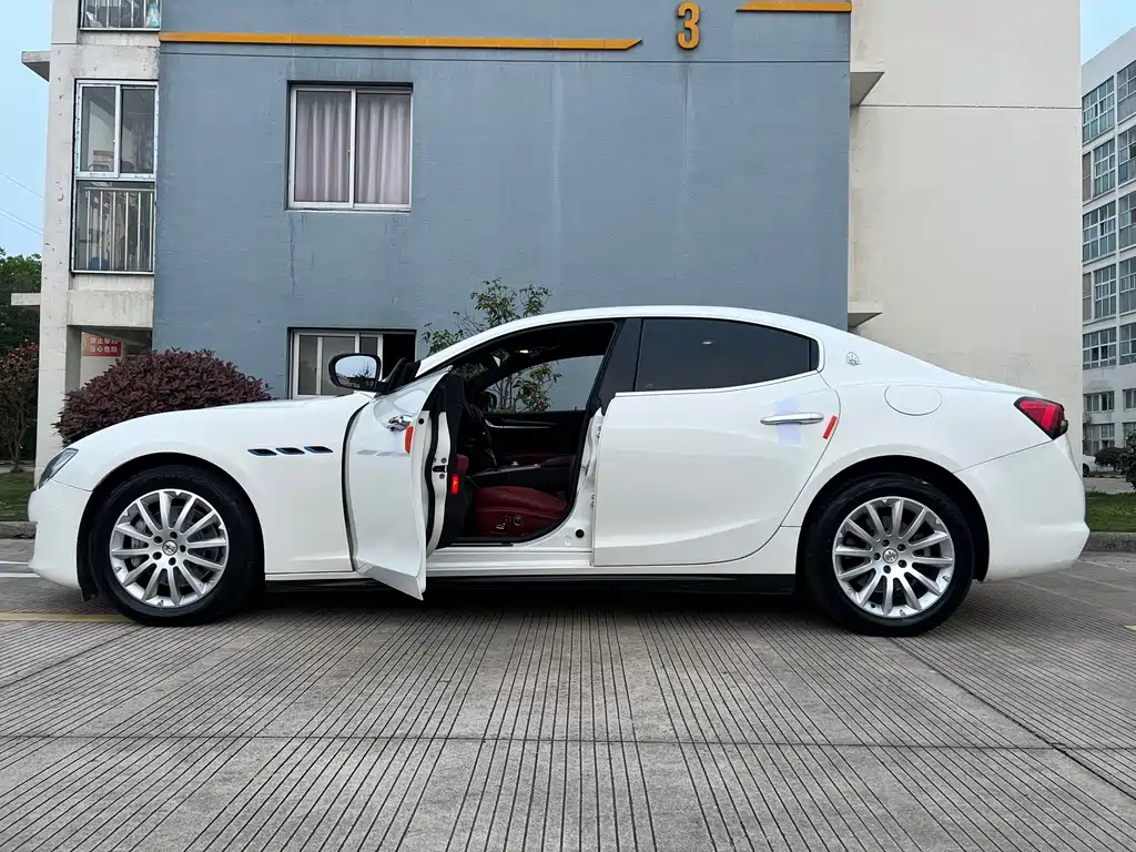 Maserati Ghibli — миниатюра 5