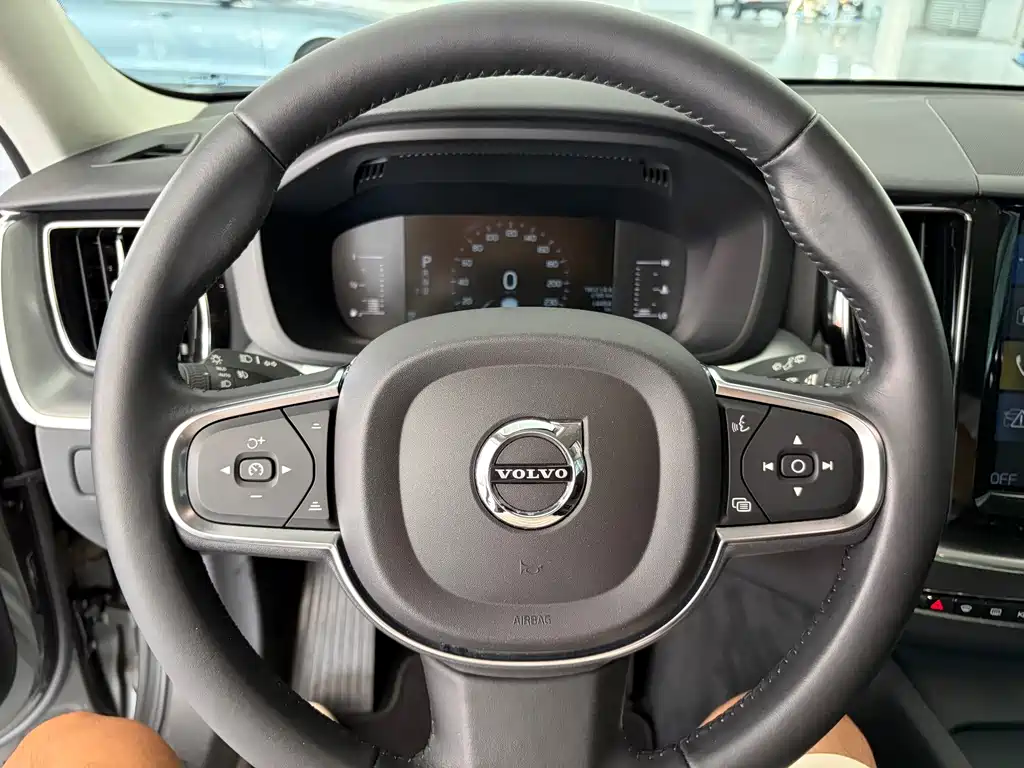 Volvo XC60 — миниатюра 12