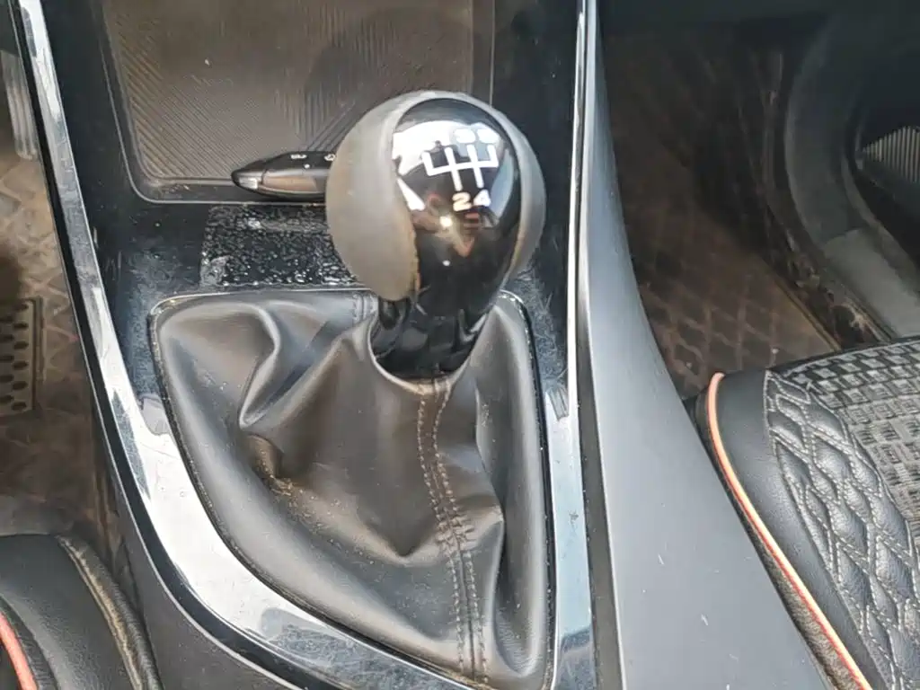 Roewe i5 — миниатюра 14