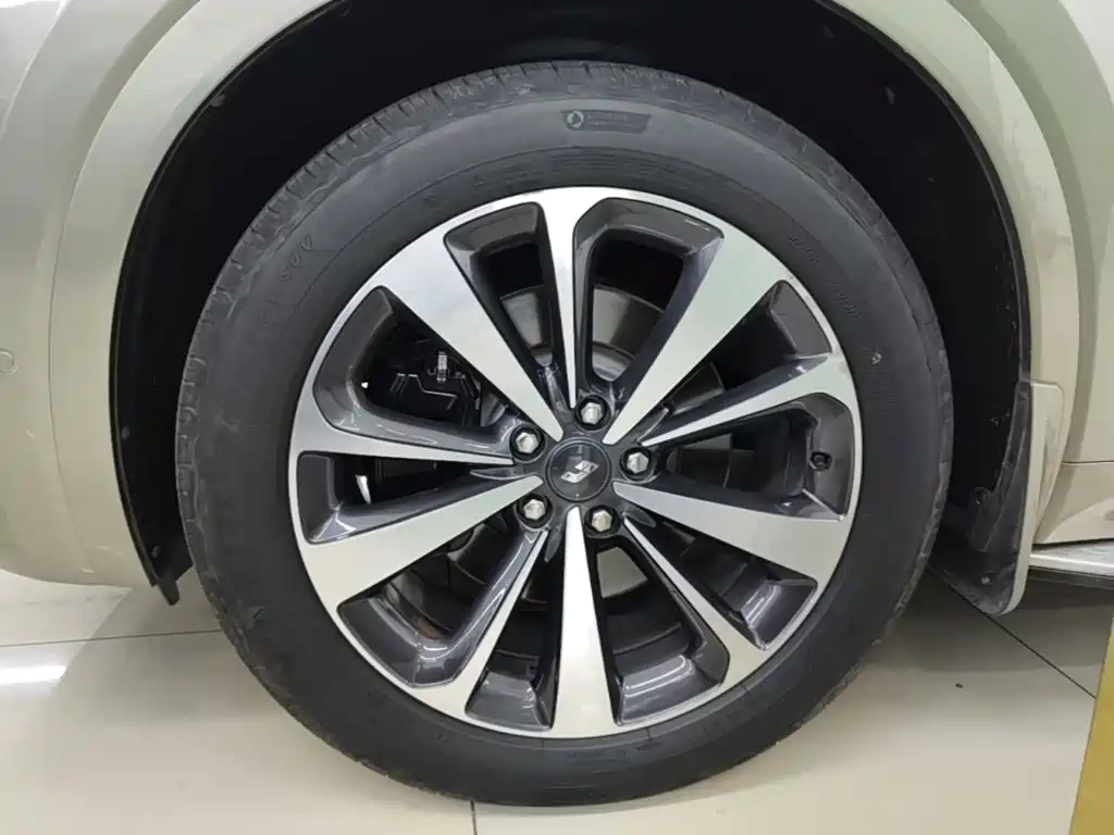 Li Auto Li ONE — миниатюра 23