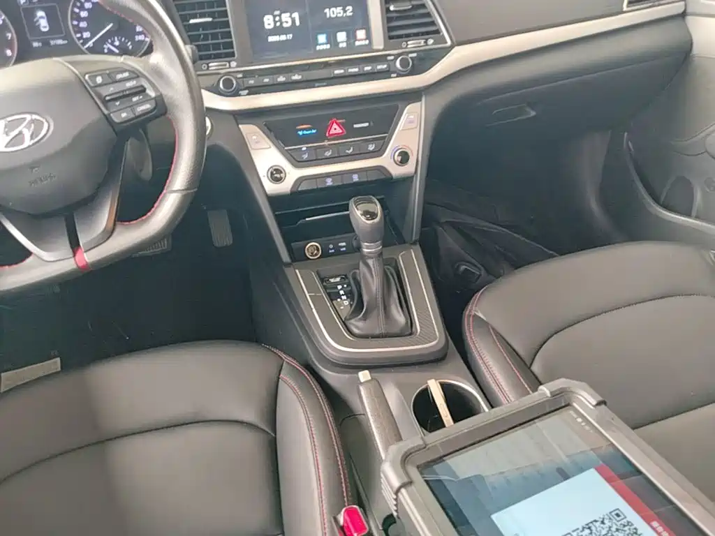 Hyundai Elantra — миниатюра 14