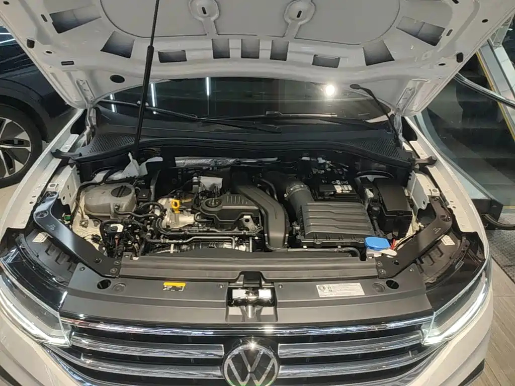 Volkswagen Tiguan L — миниатюра 20