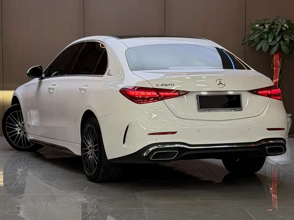 Mercedes-Benz C-Class — миниатюра 17