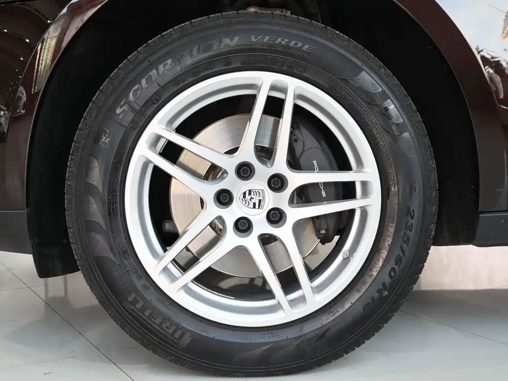 Porsche Macan — миниатюра 4