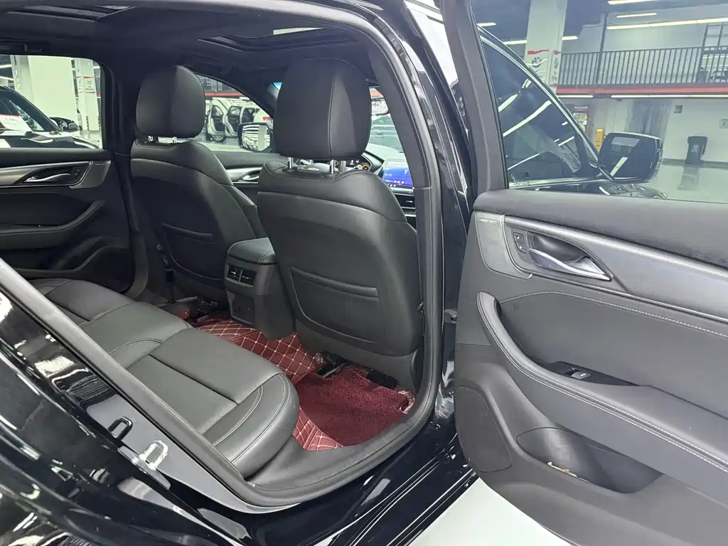Cadillac CT5 — миниатюра 18