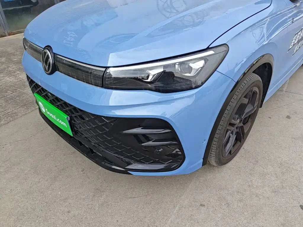 Volkswagen Tiguan L — миниатюра 24