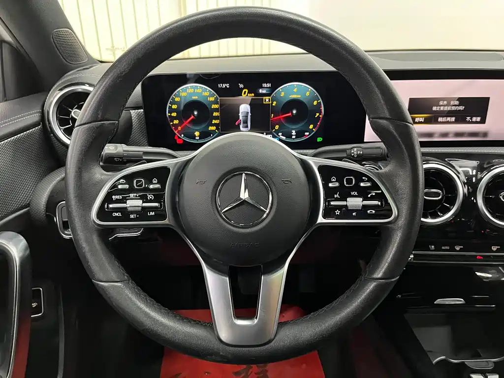 Mercedes-Benz A-Class — миниатюра 11