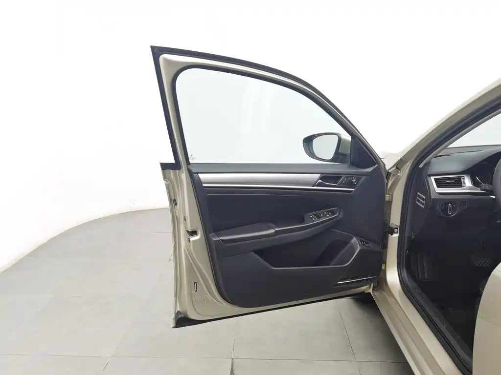 Volkswagen Bora — миниатюра 8
