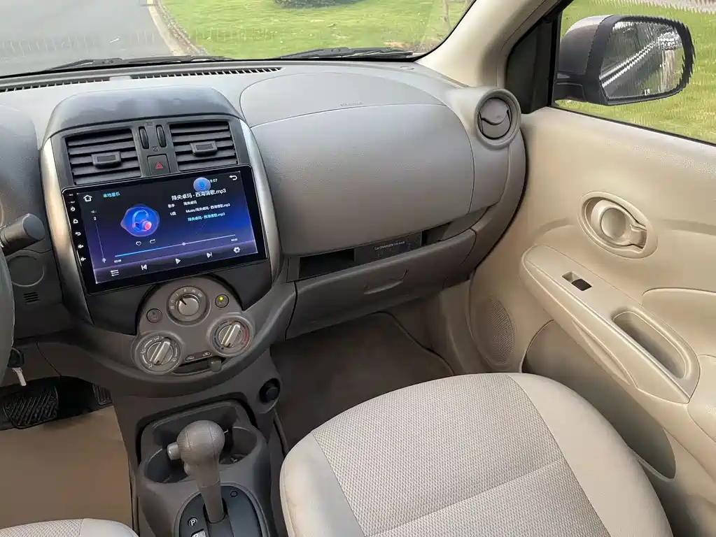 Nissan Sunny — миниатюра 15
