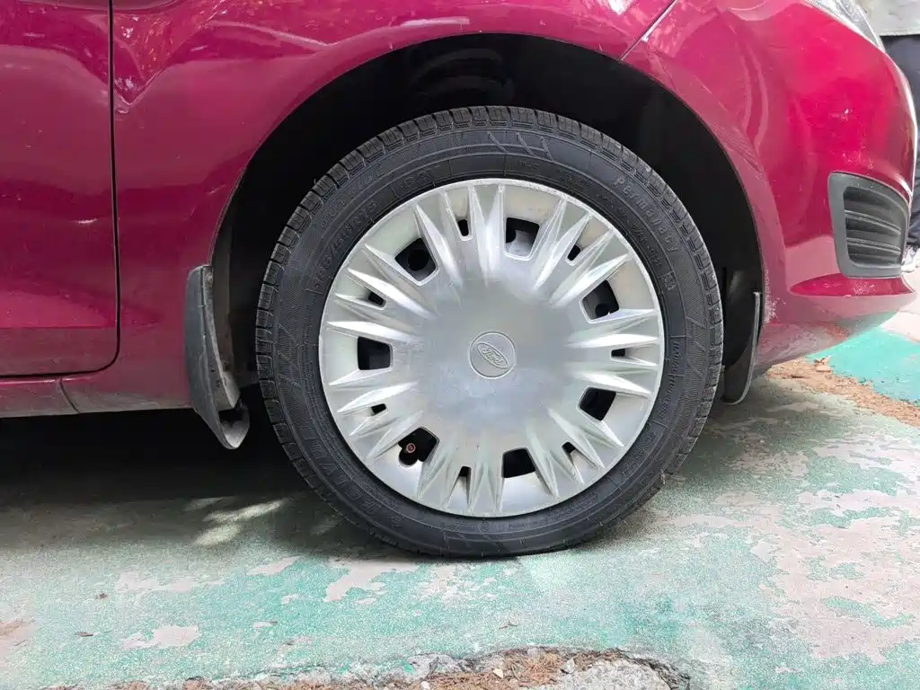 Ford Fiesta — миниатюра 8