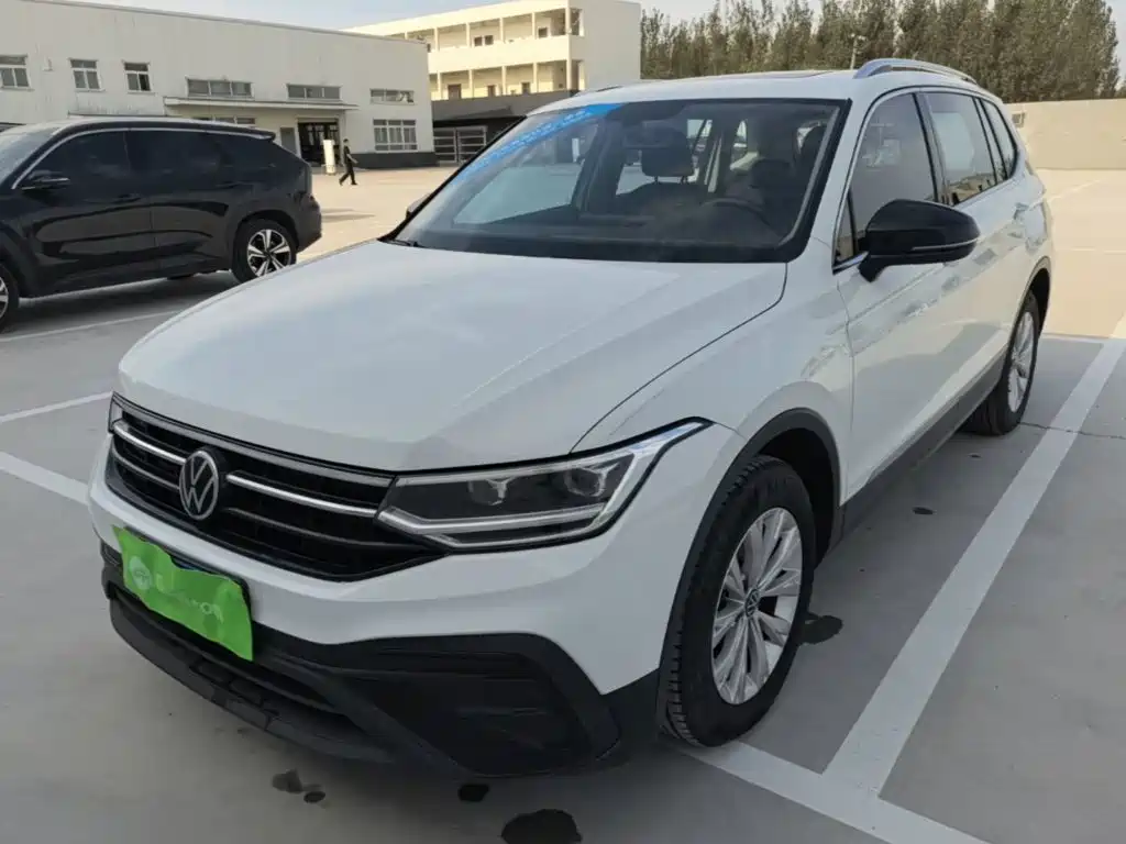 Volkswagen Tiguan L — миниатюра 2