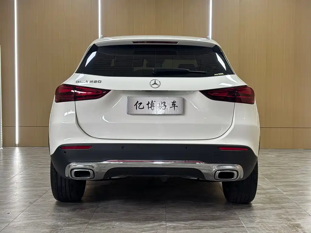 Mercedes-Benz GLA — миниатюра 7