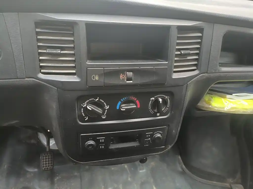 Wuling Zhiguang — миниатюра 13