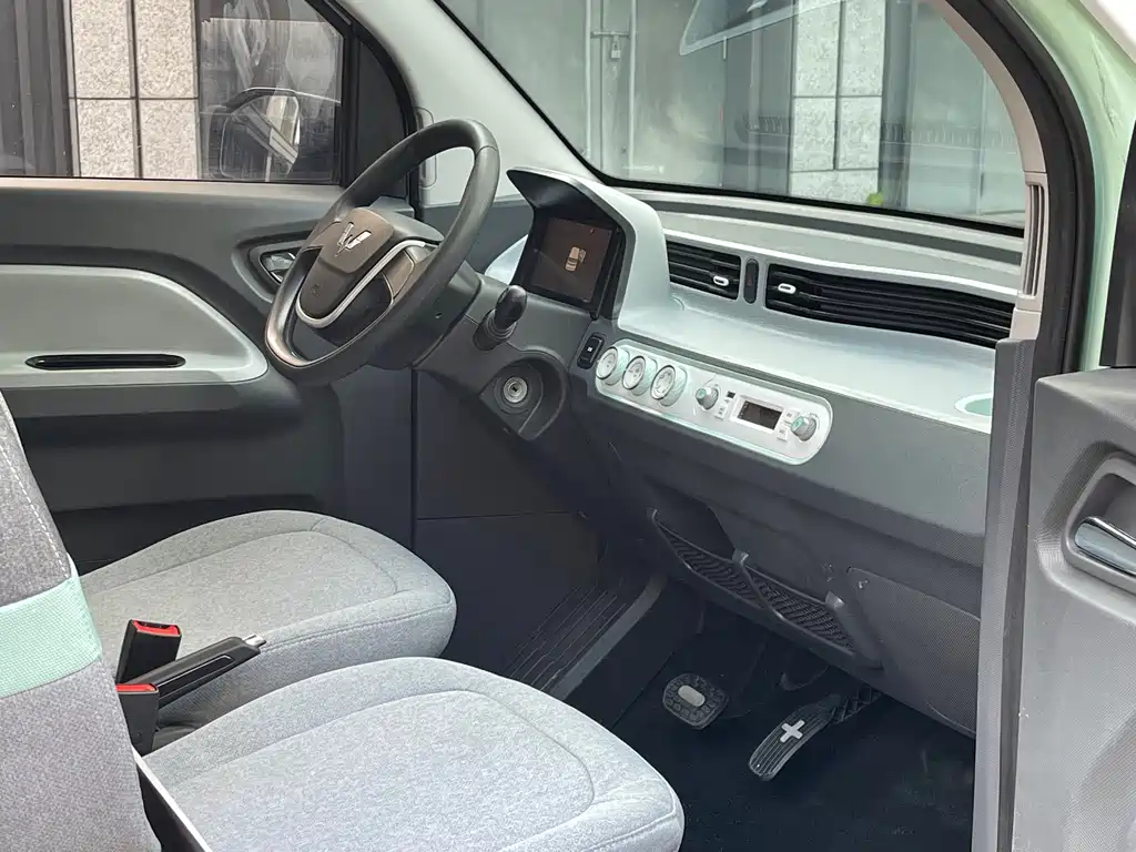 Wuling MINIEV — миниатюра 11
