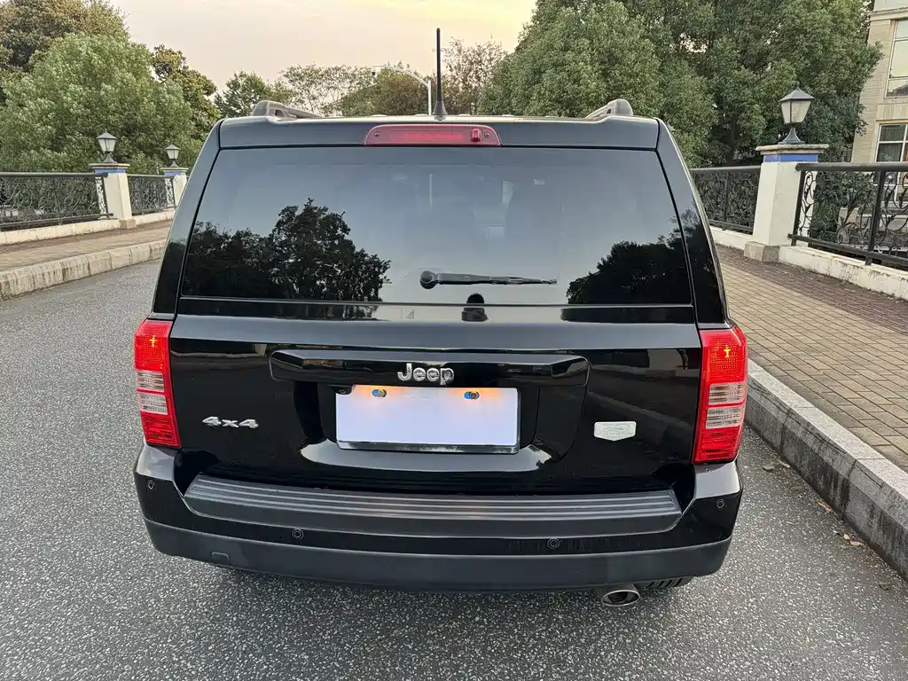 Jeep Patriot — миниатюра 4