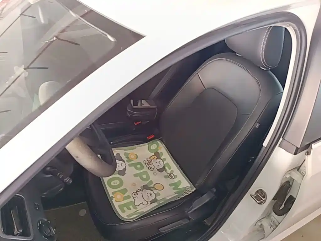 Skoda Rapid Spaceback — миниатюра 15