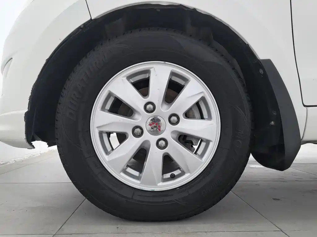 Wuling Hongguang — миниатюра 17