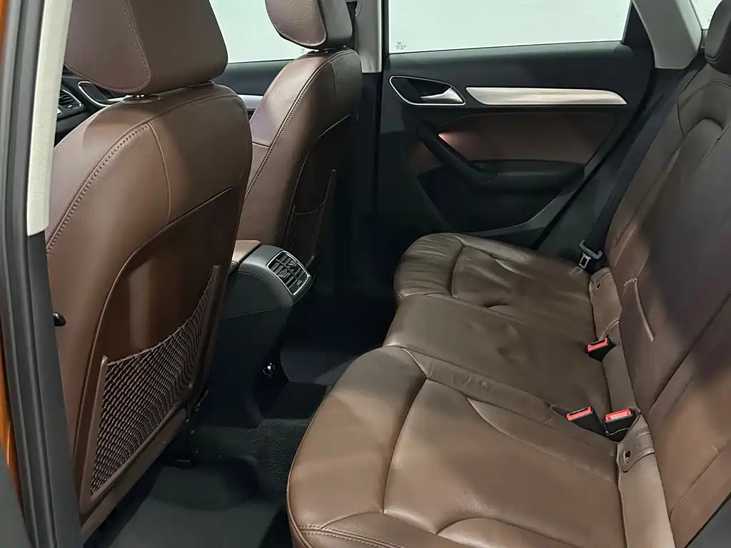 Audi Q3 — миниатюра 12