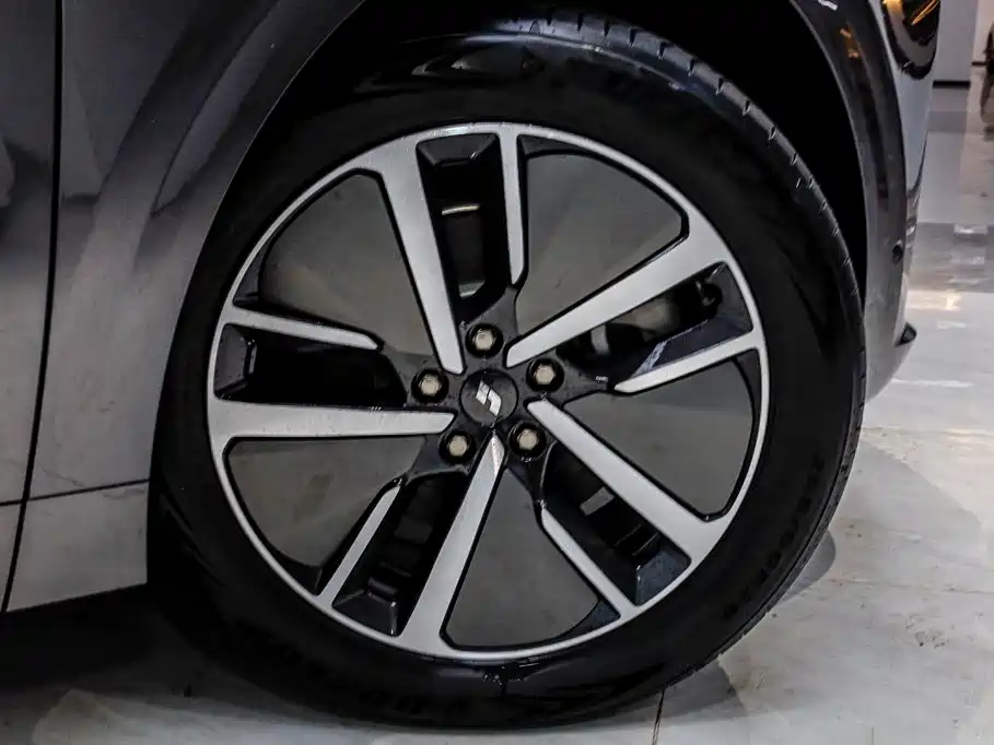 Li Auto Li L6 — миниатюра 8