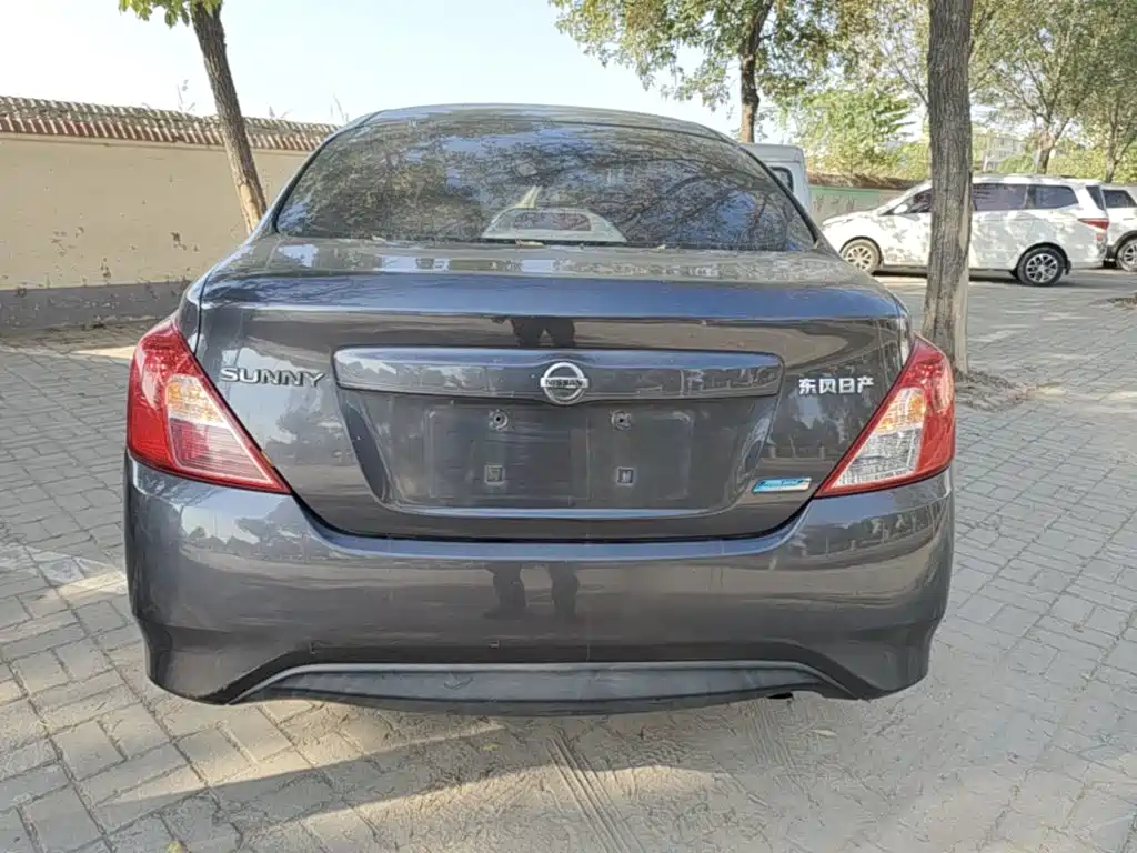 Nissan Sunny — миниатюра 6