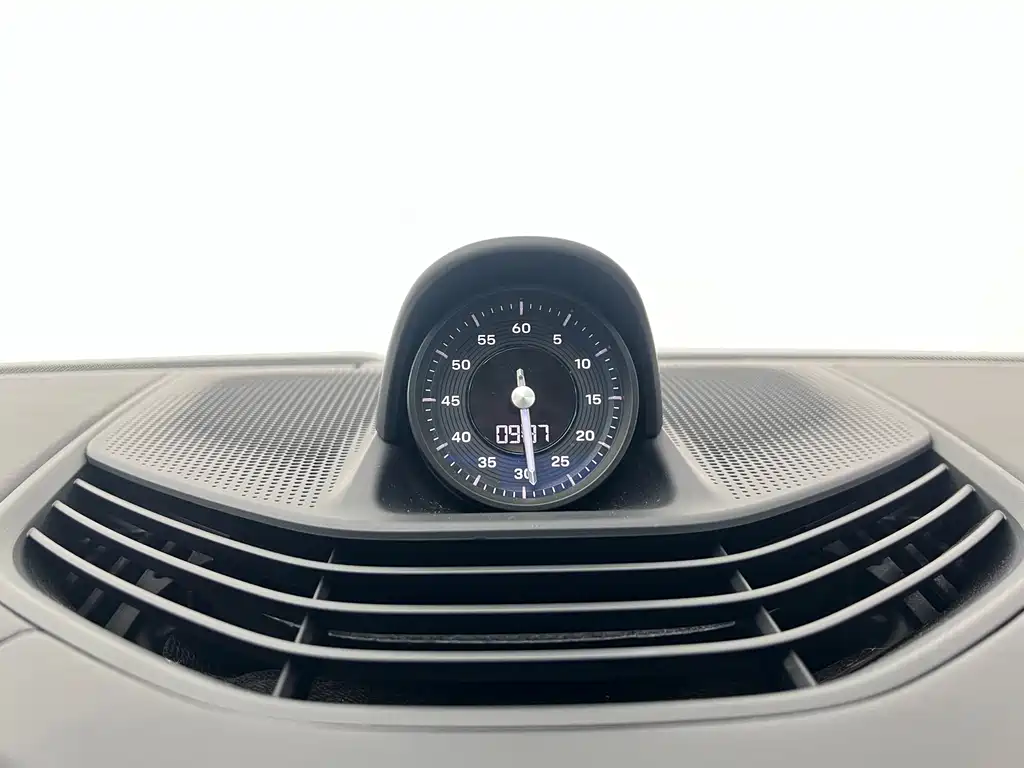 Porsche Taycan — миниатюра 21