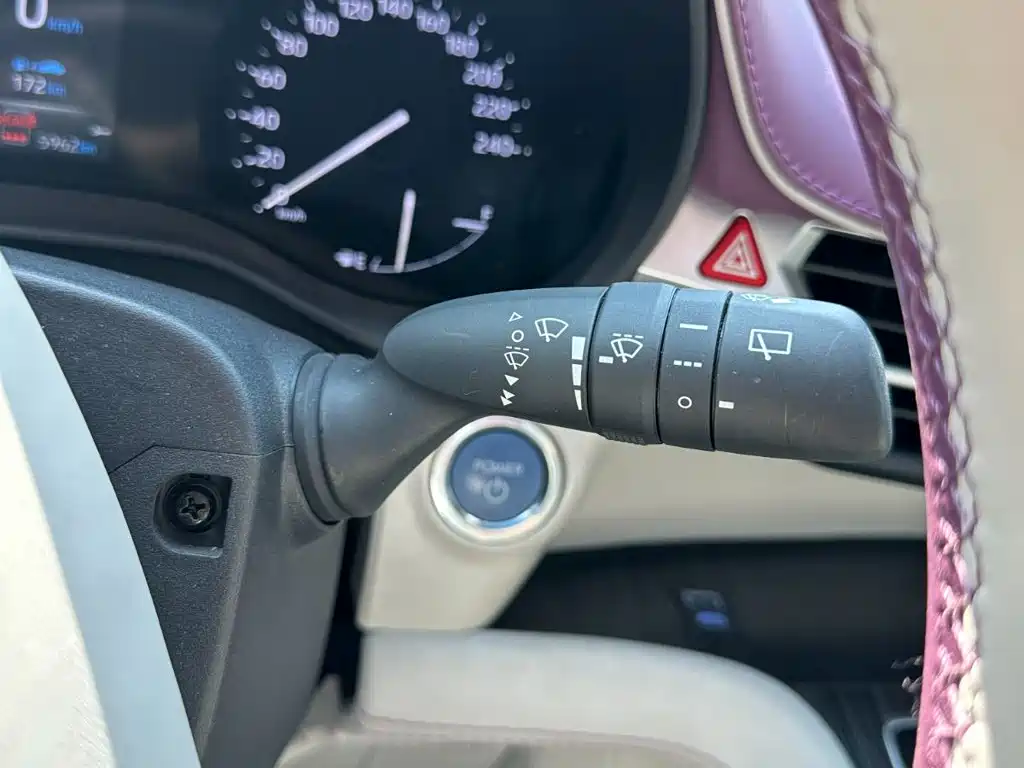 Huadong 华东牌商务车 — миниатюра 27