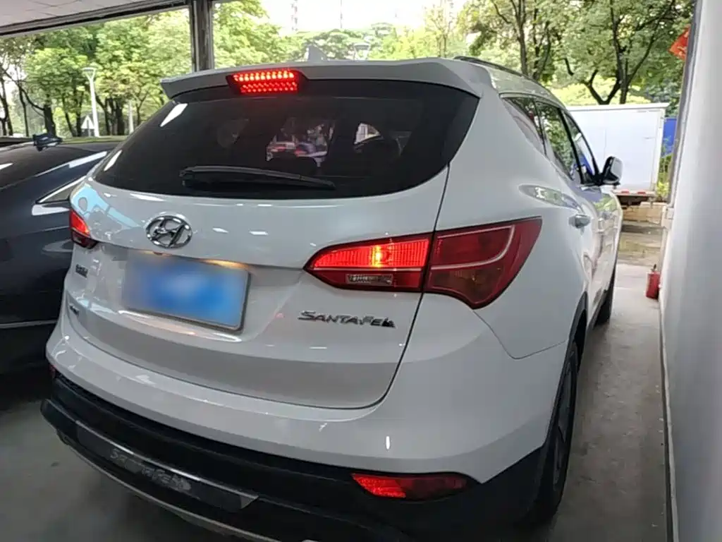 Hyundai Santa Fe — миниатюра 7