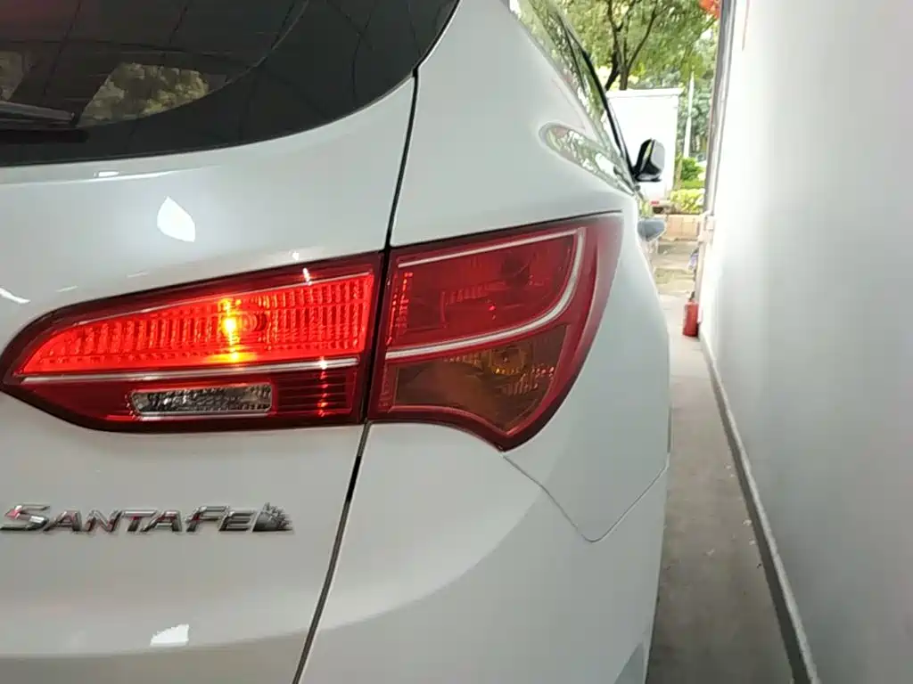 Hyundai Santa Fe — миниатюра 8