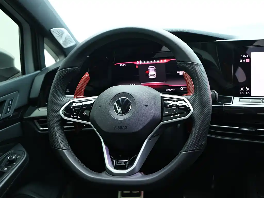 Volkswagen Golf — миниатюра 15