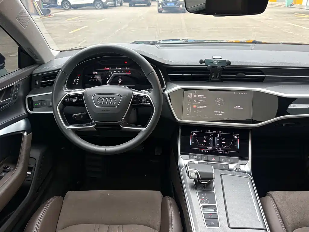 Audi A7L — миниатюра 9