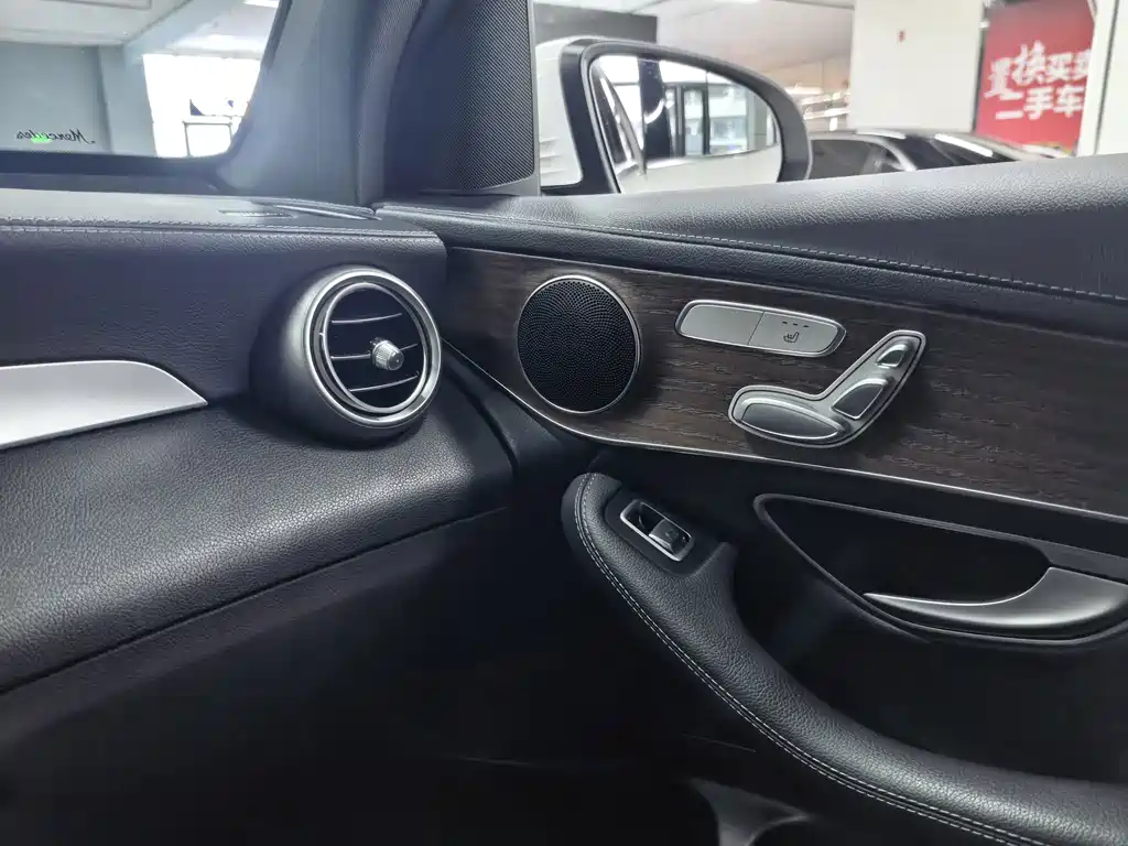 Mercedes-Benz GLC — миниатюра 38