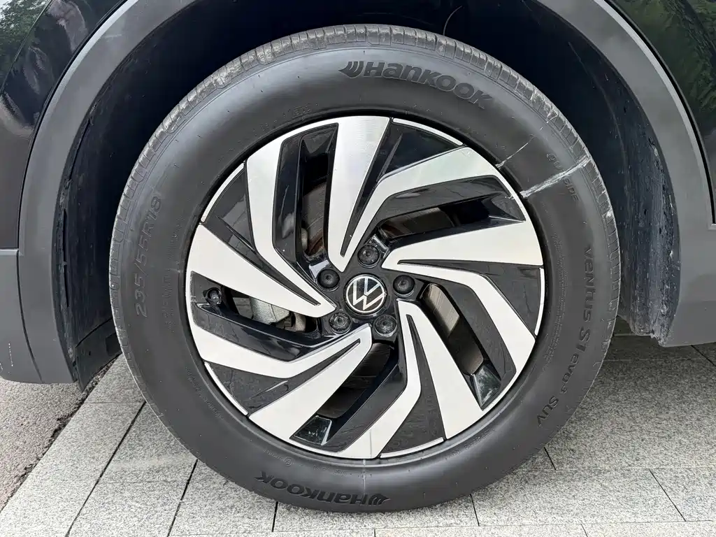 Volkswagen Tiguan L — миниатюра 12