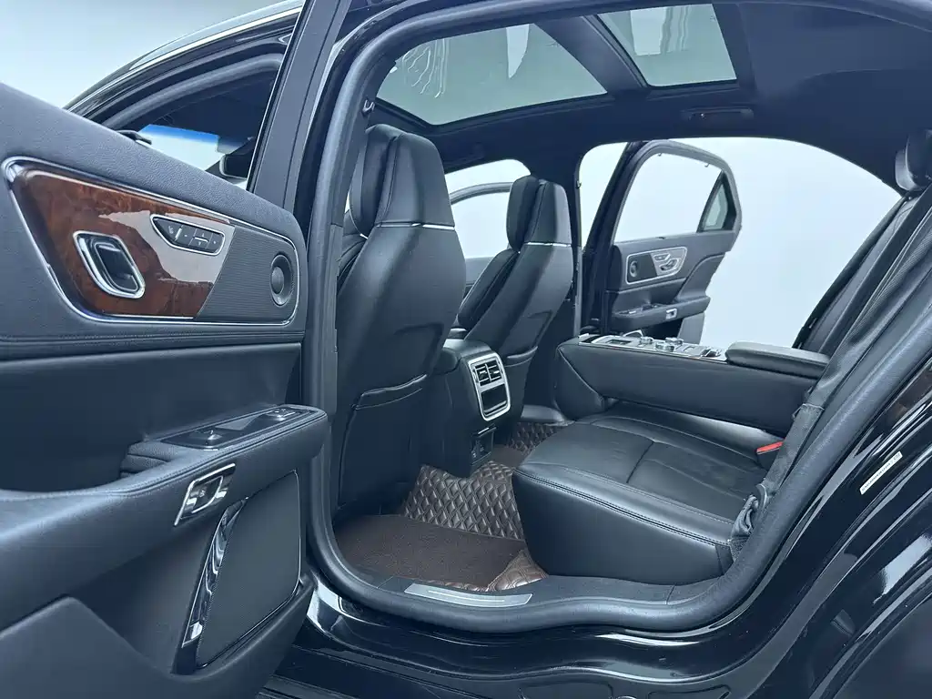 Lincoln Continental — миниатюра 9