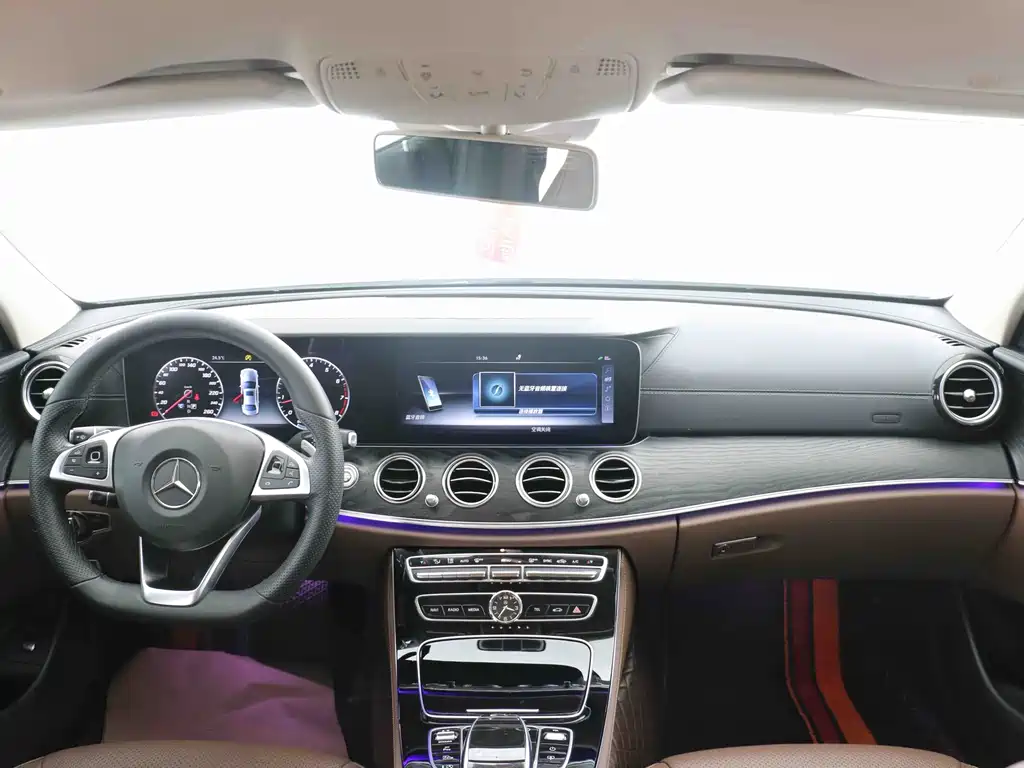 Mercedes-Benz E-Class — миниатюра 6
