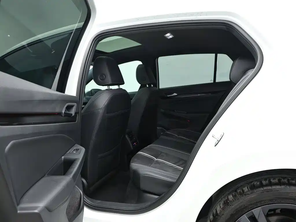 Volkswagen Golf — миниатюра 13
