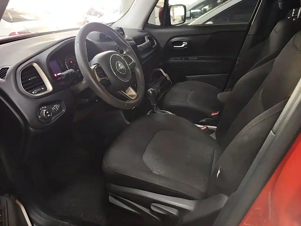 Jeep Renegade — миниатюра 15