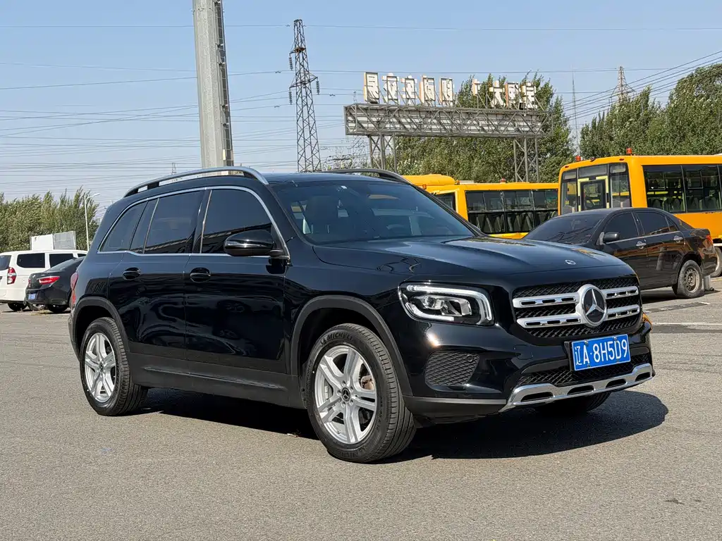 Mercedes-Benz GLB — миниатюра 2