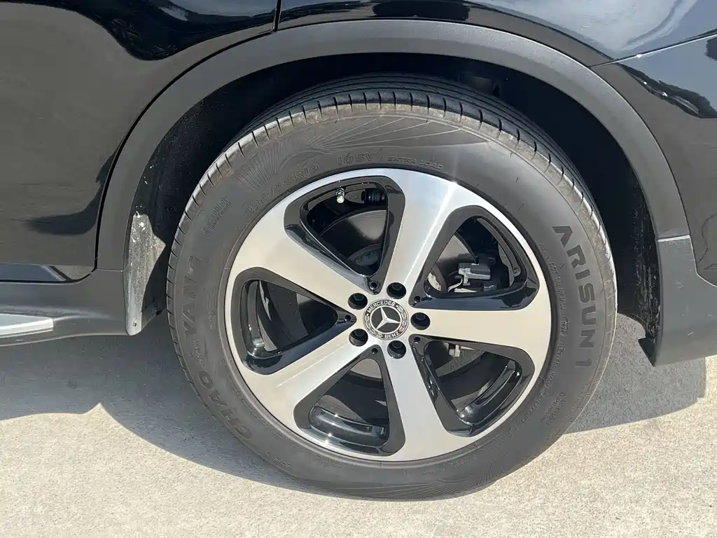 Mercedes-Benz GLC — миниатюра 10